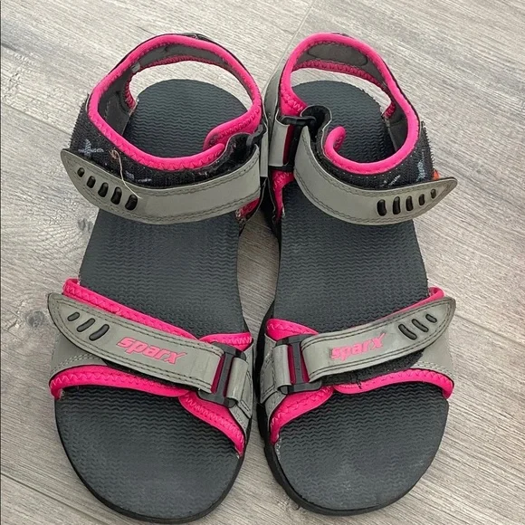 Sporty Black and Pink Sandals - Picture 5 of 7